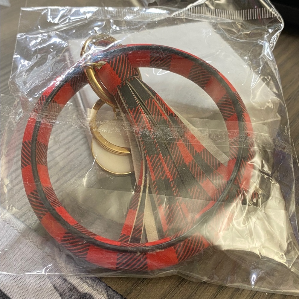 Red & Black Buffalo Plaid Keychain Bracelet with Gold Accent & Fringe Tassel - Picture 3 of 11
